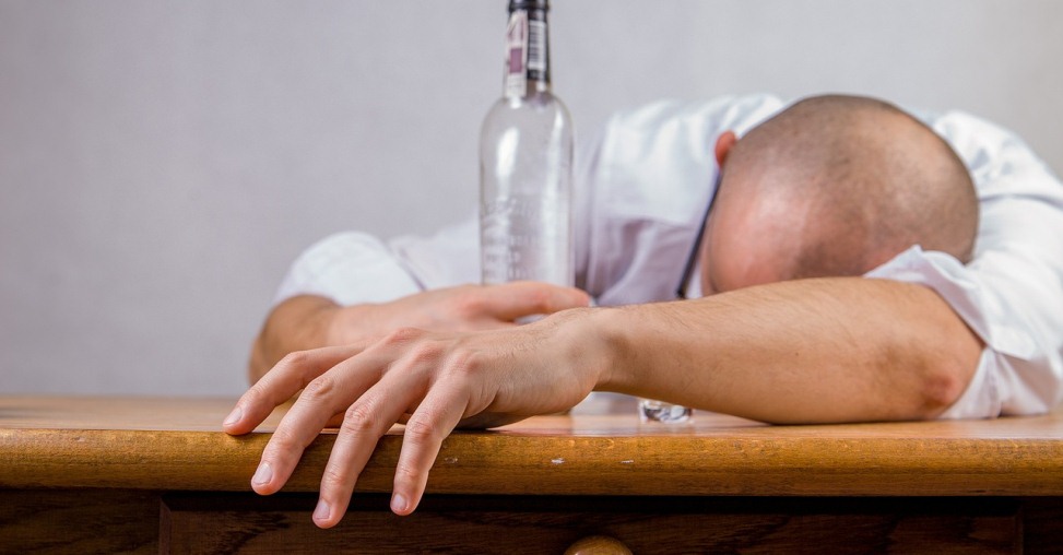 Alcoholism Signs – Ten Warning Signs Of Alcoholism You Should Know